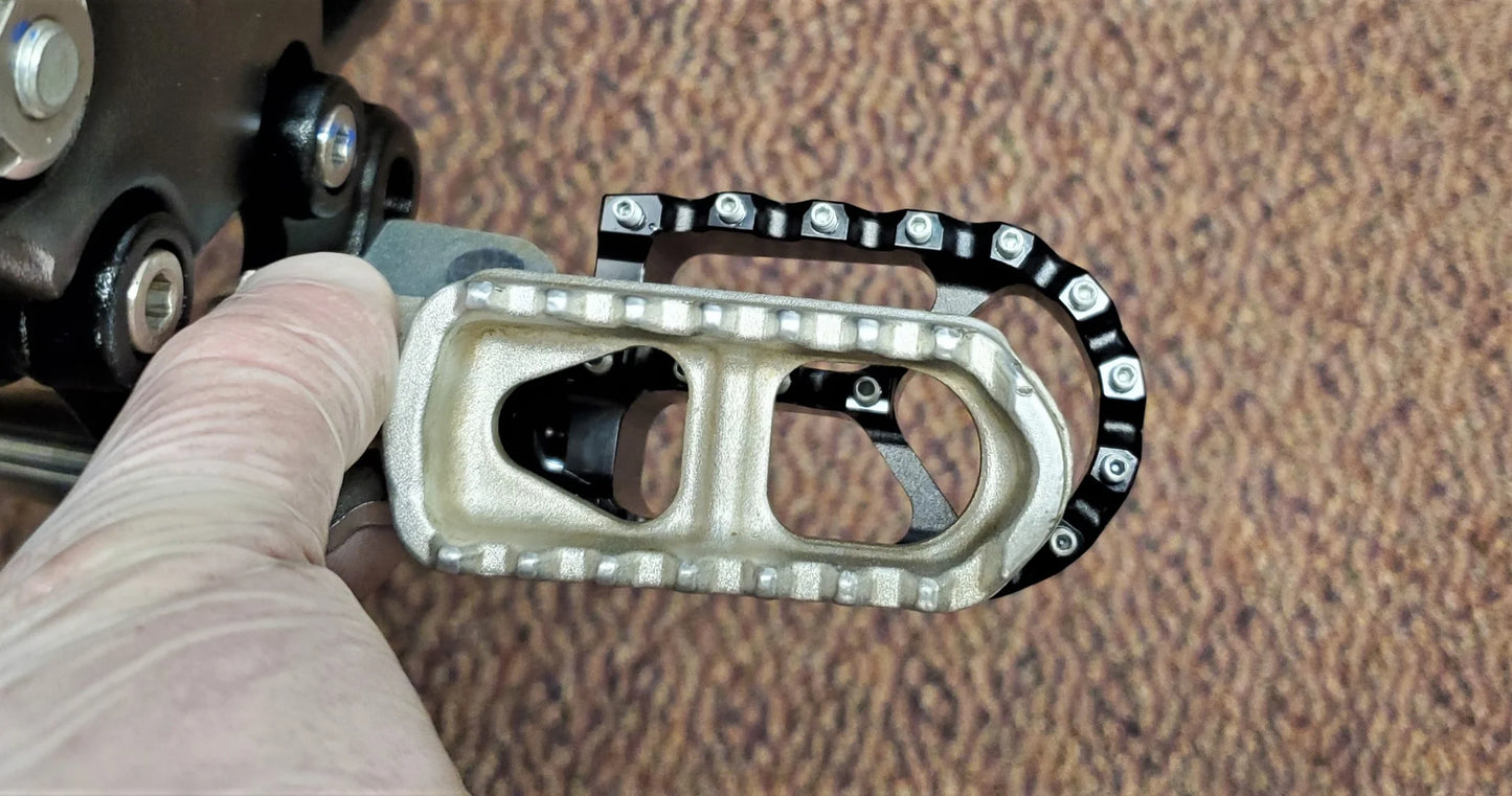 Surron LBX Foot Pegs - MotoX